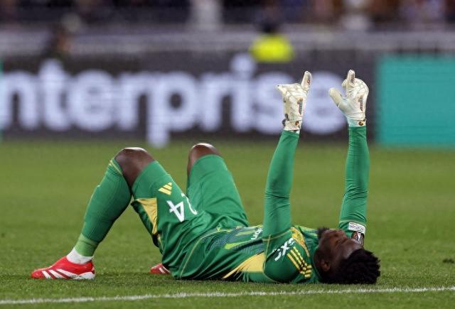 开云官方登录入口-记者：预计从现在开始到转会窗口关闭，奥纳纳不会离开曼联